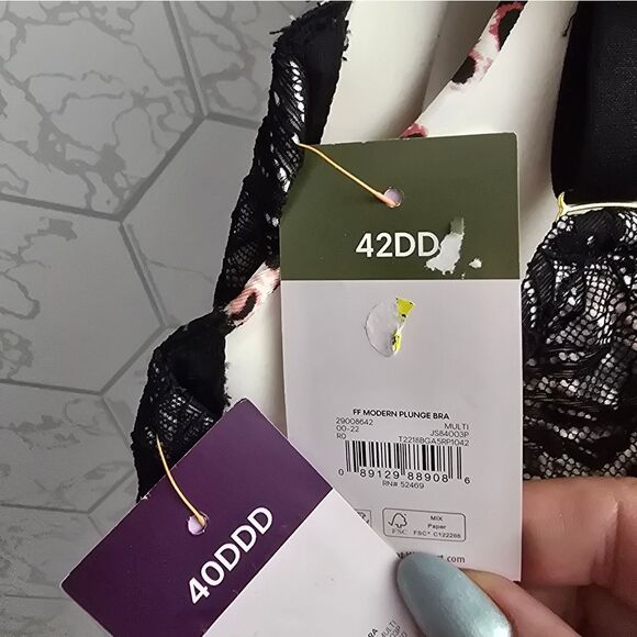 Nwt Joyspun Women's and Women's Plus Size Underwire Plunge Bra - Picture 8 of 8